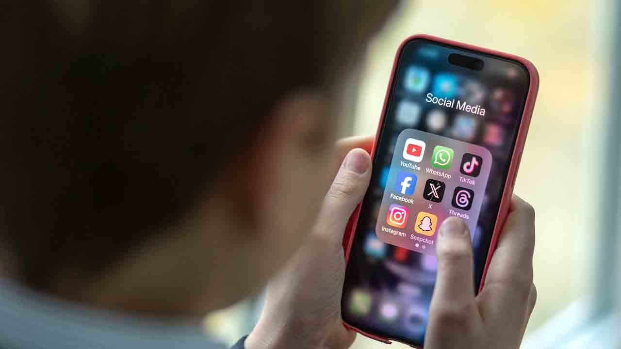 Australia | 16 ఏండ్లలోపు వారికి సోషల్‌మీడియా నిషేధం.. బిల్లును ఆమోదించిన ఆస్ట్రేలియా ప్రతినిధుల సభ