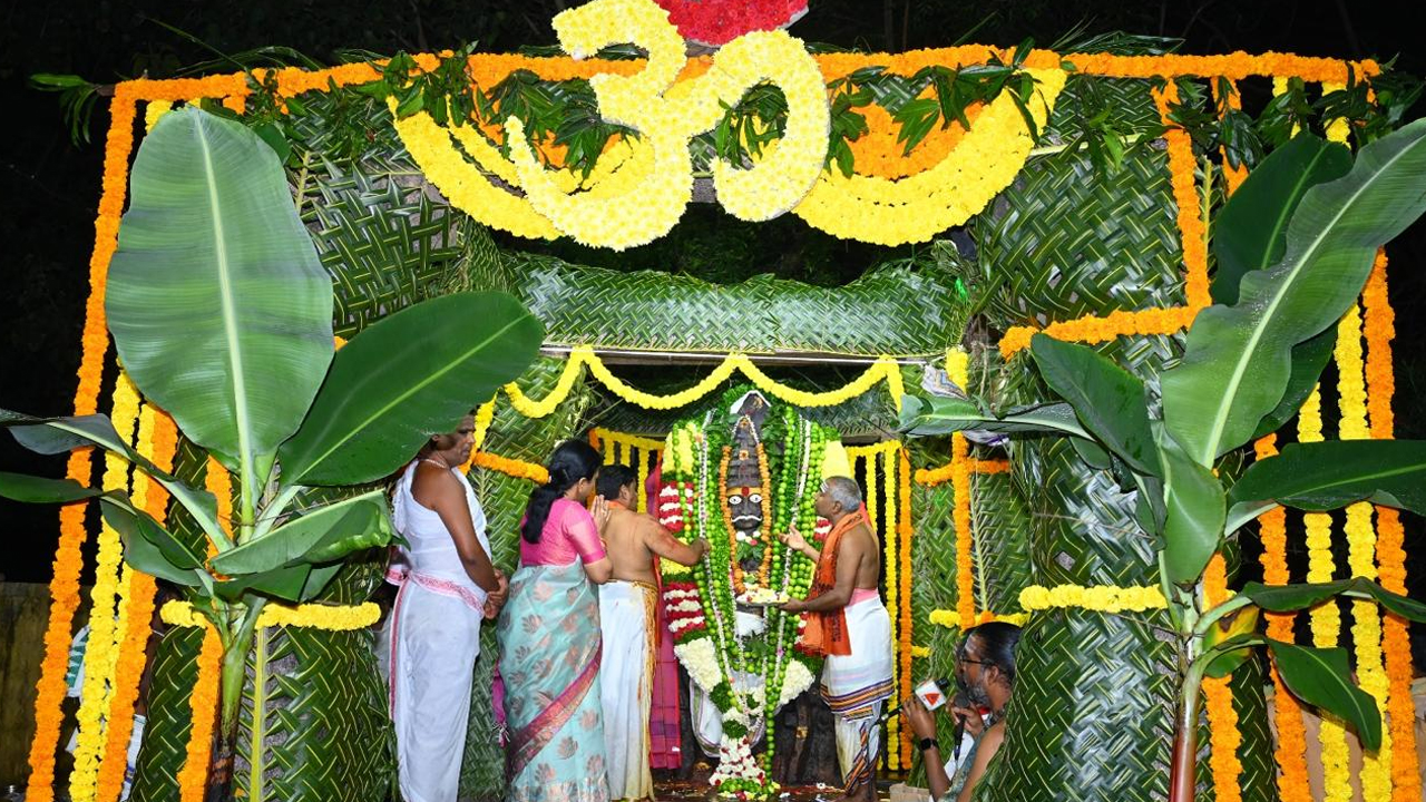 Srisailam | శ్రీశైలంలో ఘనంగా అమావాస్య పూజలు.. మల్లన్నను దర్శించుకున్న నటుడు రాజేంద్ర ప్రసాద్‌