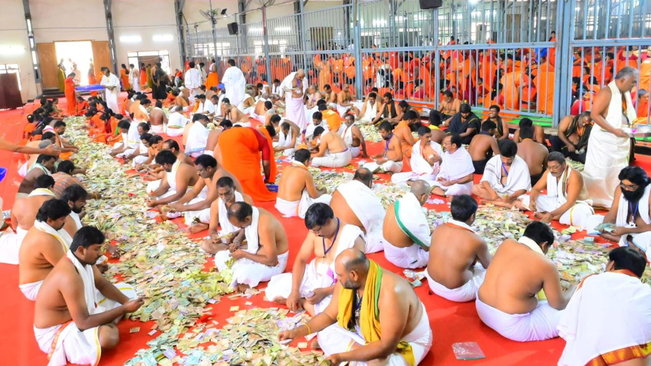 Srisailam Temple | శ్రీశైల మల్లన్న ఆలయానికి దండిగా ఆదాయం.. రూ.4.14కోట్లకుపైగా రాబడి..