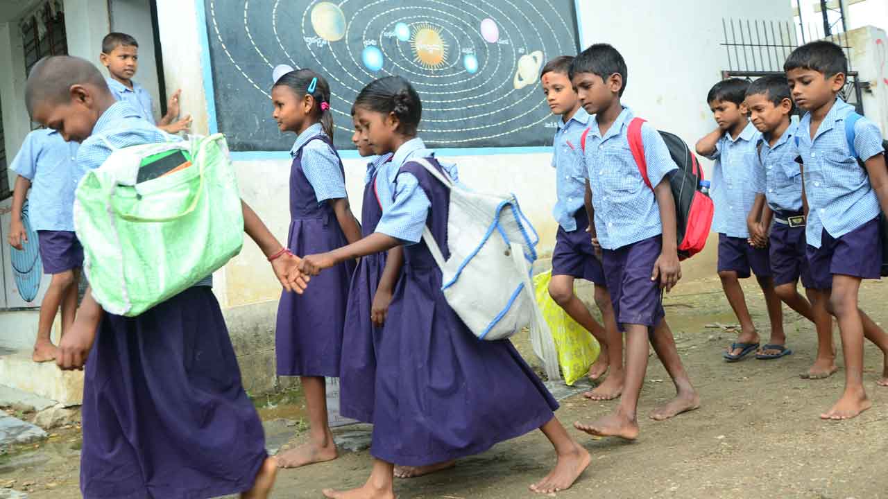 సర్వేతో నాస్ నత్తనడక!