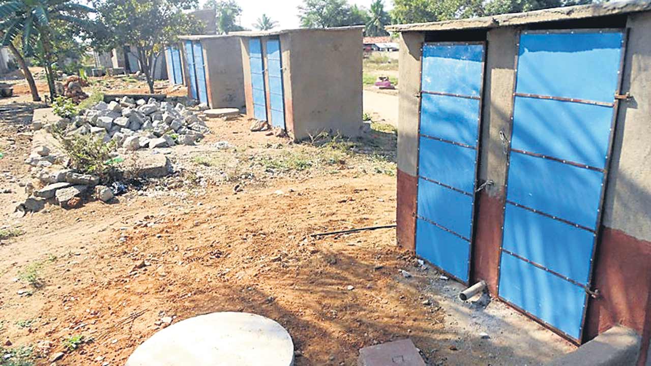 ‘పాకి’ పనుల లెక్క లో ్లనూ పరేషానే