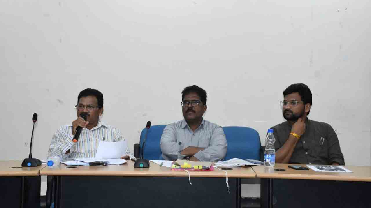 గిరిజన విద్యార్థులకు సకల సౌకర్యాలు