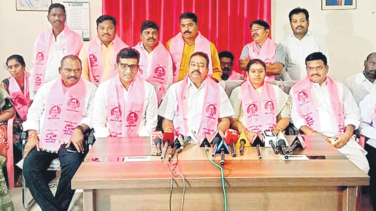 రైతుల్లో భరోసా నింపేందుకే పాదయాత్ర