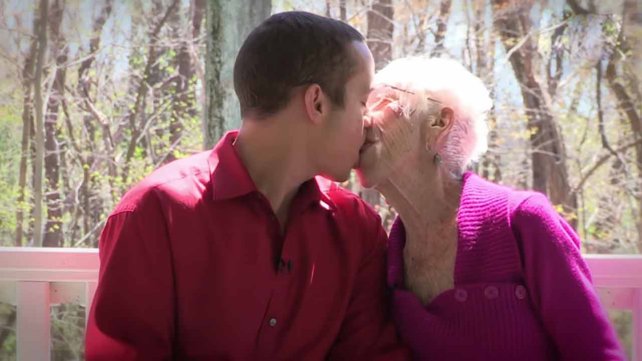 Viral news | పెళ్లి కూతురుకు 91 ఏళ్లు.. పెళ్లి కొడుకుకు 23 ఏళ్లు.. హనీమూన్‌లో ఏం జరిగిందంటే..!