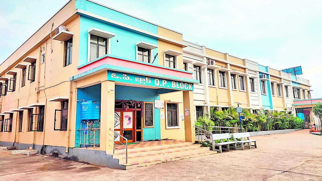 ప్రభుత్వ వైద్యం.. అందని దైన్యం