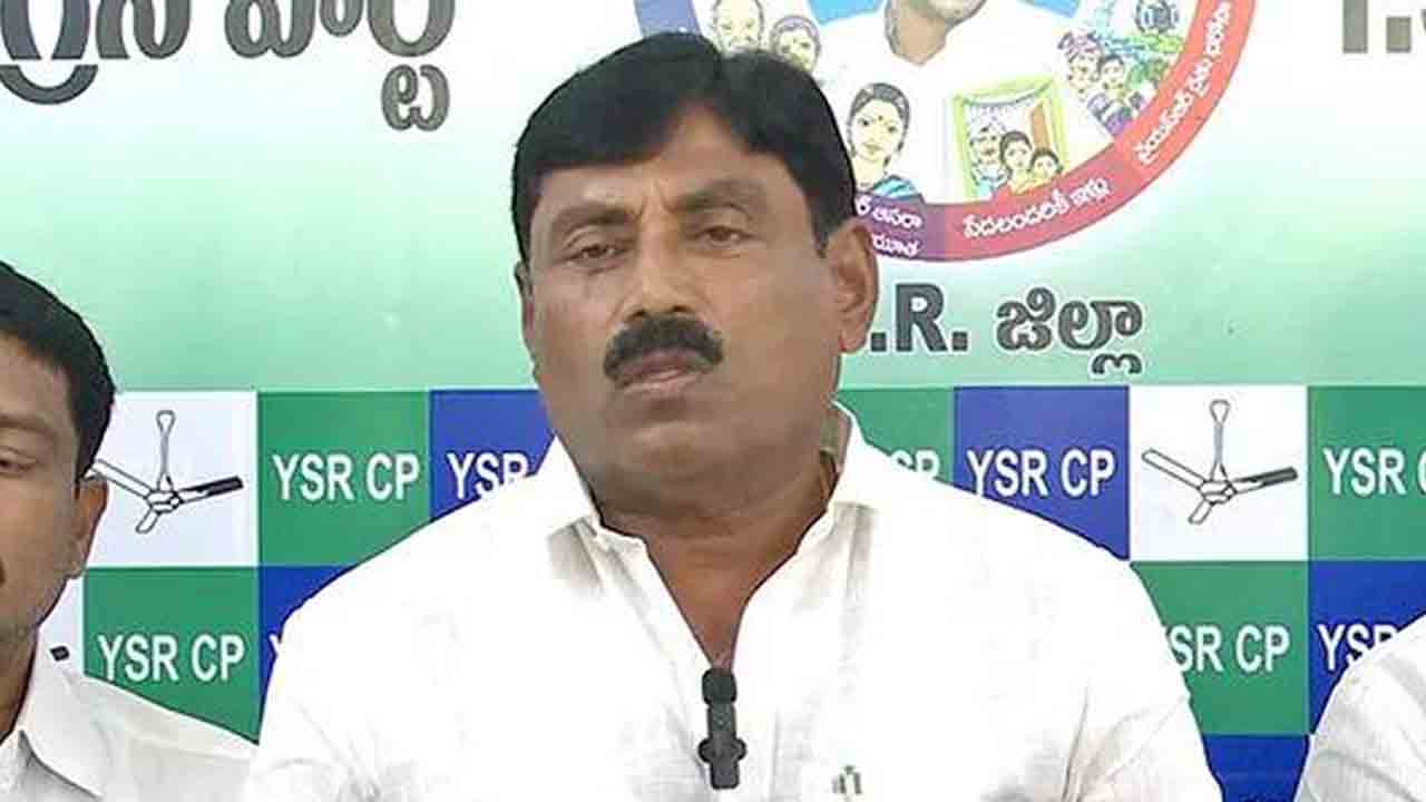 Goebbels campaign | హామీల నుంచి తప్పించుకునేందుకు చంద్రబాబు సర్కార్‌ గోబెల్స్‌ ప్రచారం : పి. రవీంద్రనాథ్‌ రెడ్డి