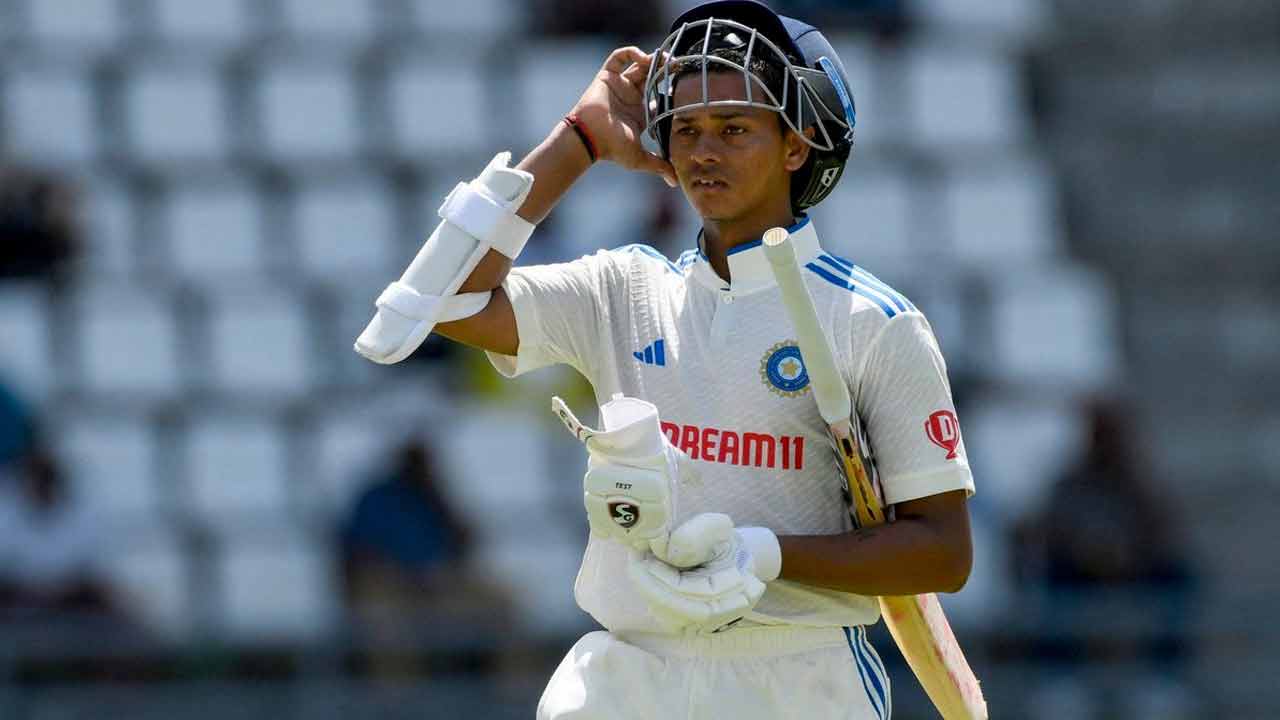 IND vs AUS BGT | జైస్వాల్‌ ఔట్‌తో తడబడ్డ భారత్‌.. ప్రస్తుతం స్కోర్‌ ఎంతంటే..