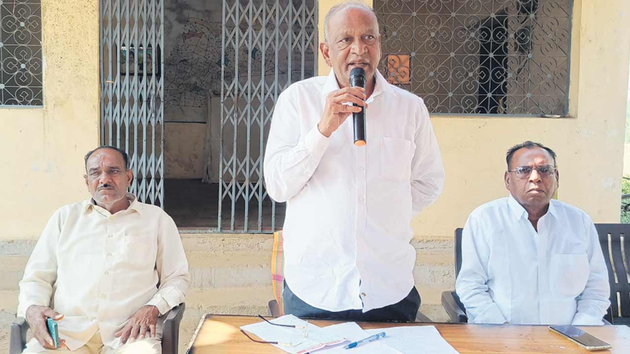 రైతు కూలీలకు రూ.15వేల పెన్షన్‌ ఇవ్వాలి