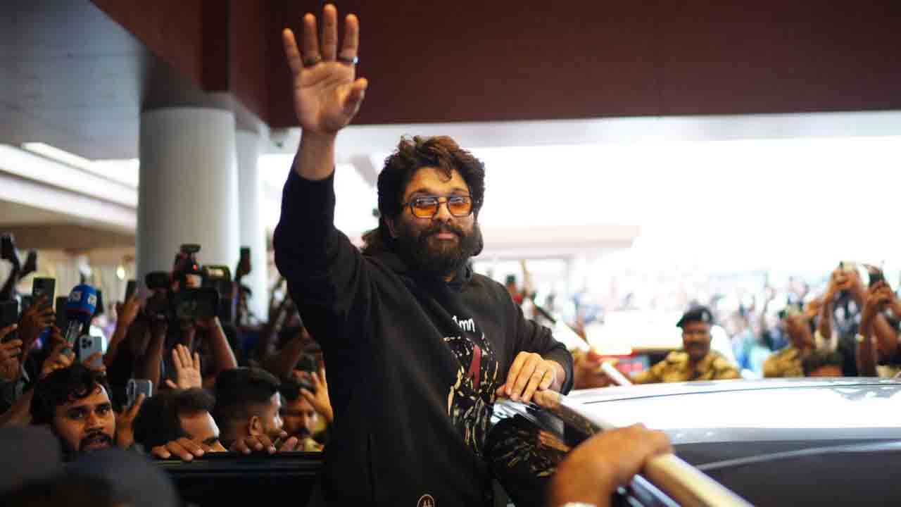 Mallu Arjun | కేరళలో మ‌ల్లు అర్జున్‌కు అభిమానుల ఘన స్వాగతం.. వీడియోలు వైర‌ల్‌.!
