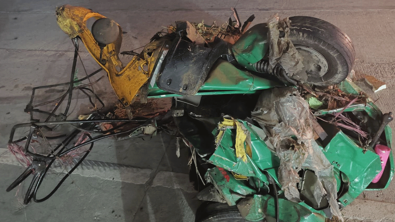 Road Accident: రోడ్డు ప్రమాదంలో నవ దంపతులతో సహా ఏడుగురు మృతి