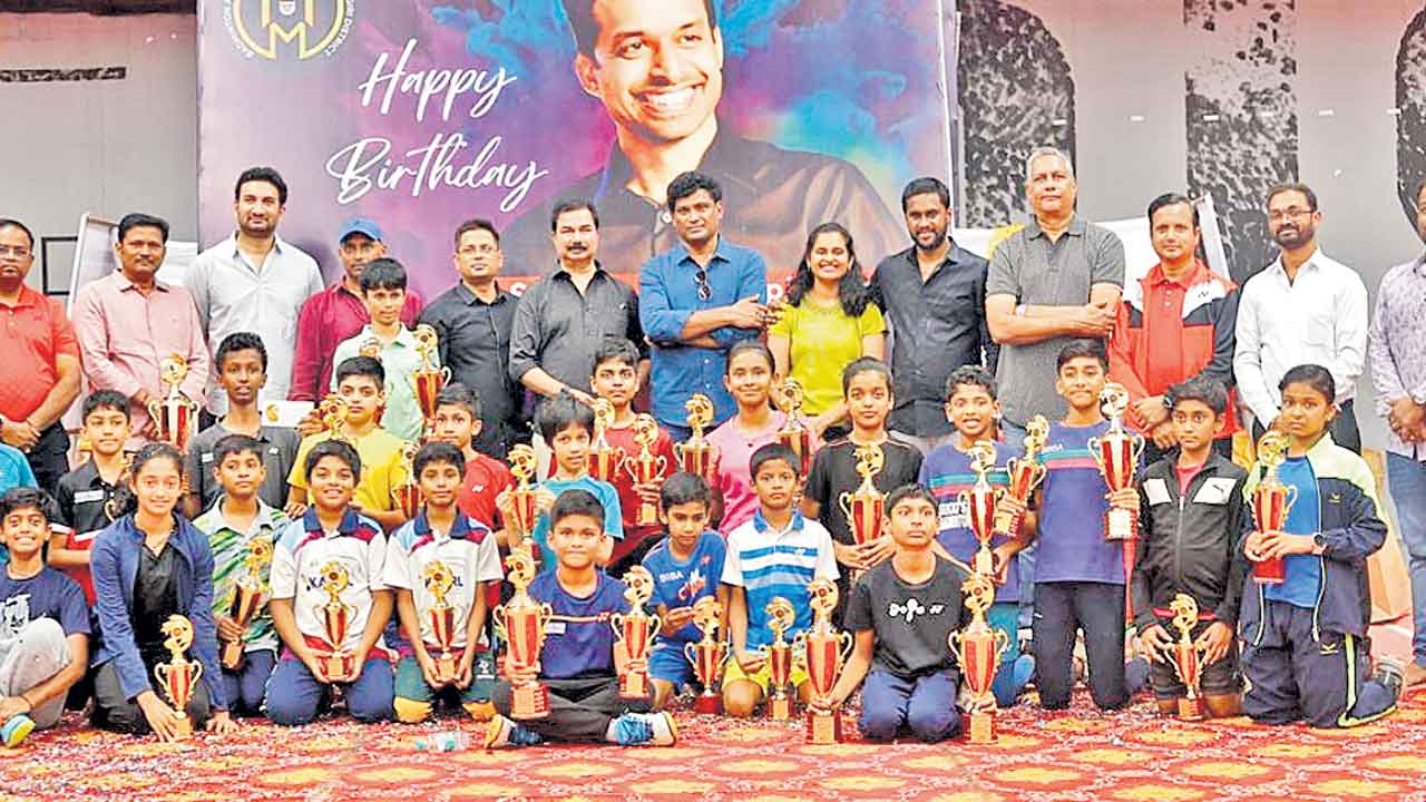 బ్యాడ్మింటన్‌ చాంప్‌ శ్రావ్య