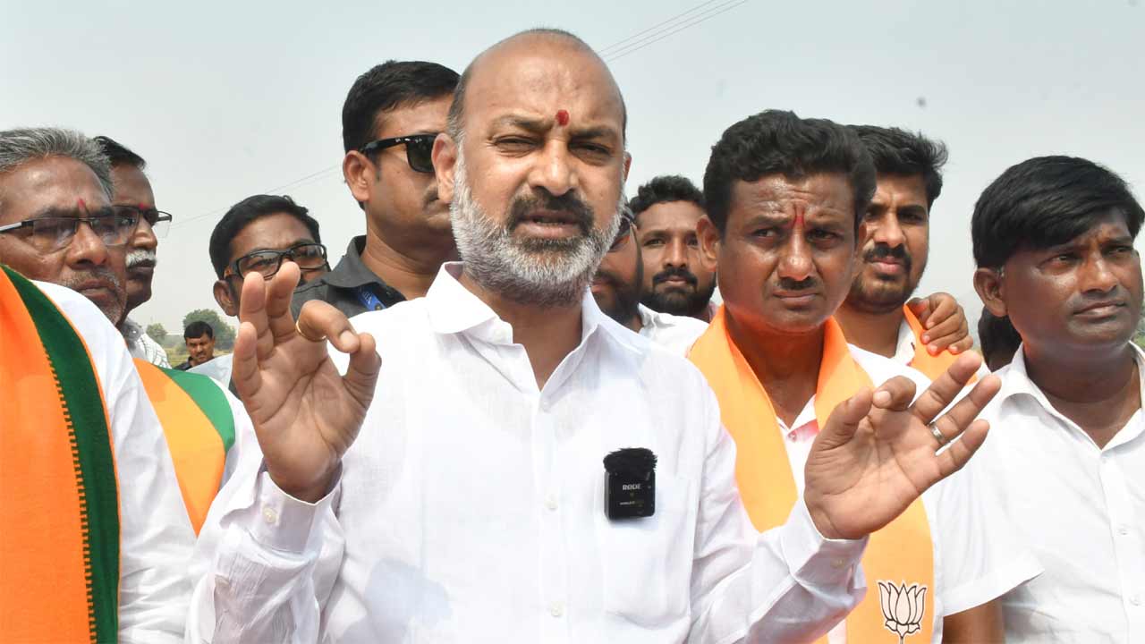 Bandi Sanjay | తుపాకీతో అమాయకులను చంపేవారితో చర్చల ప్రసక్తే లేదు: కేంద్ర మంత్రి బండి సంజయ్‌