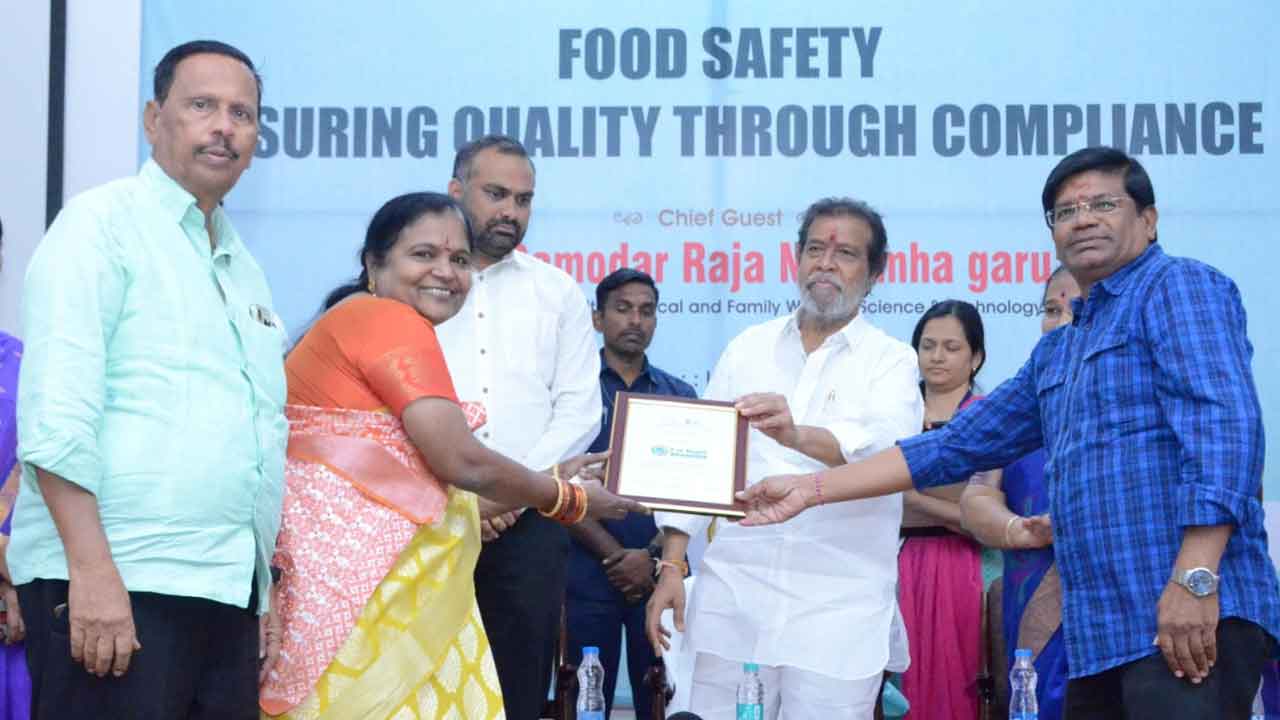 Warangal | భద్రకాళి ఆలయానికి ఈట్‌ రైట్‌ ప్లేస్‌ సర్టిఫికెట్‌