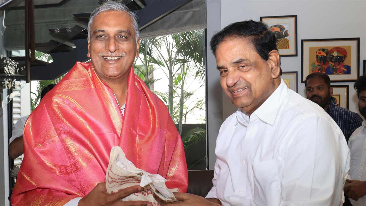 TTD Chairman | హరీశ్రావును కలిసిన టీటీడీ చైర్మన్ బీఆర్ నాయుడు