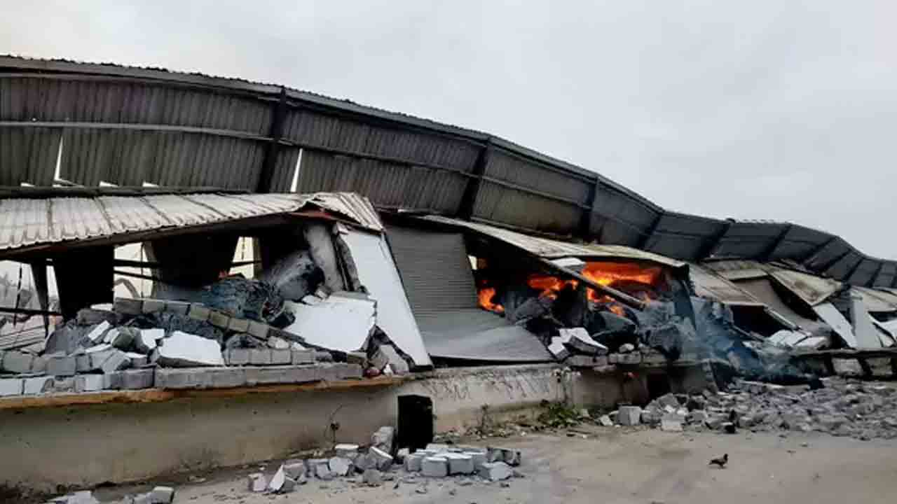 Fire Accident | మేడ్చ‌ల్ సీసీఐ గోదాంలో భారీ అగ్నిప్ర‌మాదం.. రూ. కోట్ల‌లో ఆస్తి న‌ష్టం..!