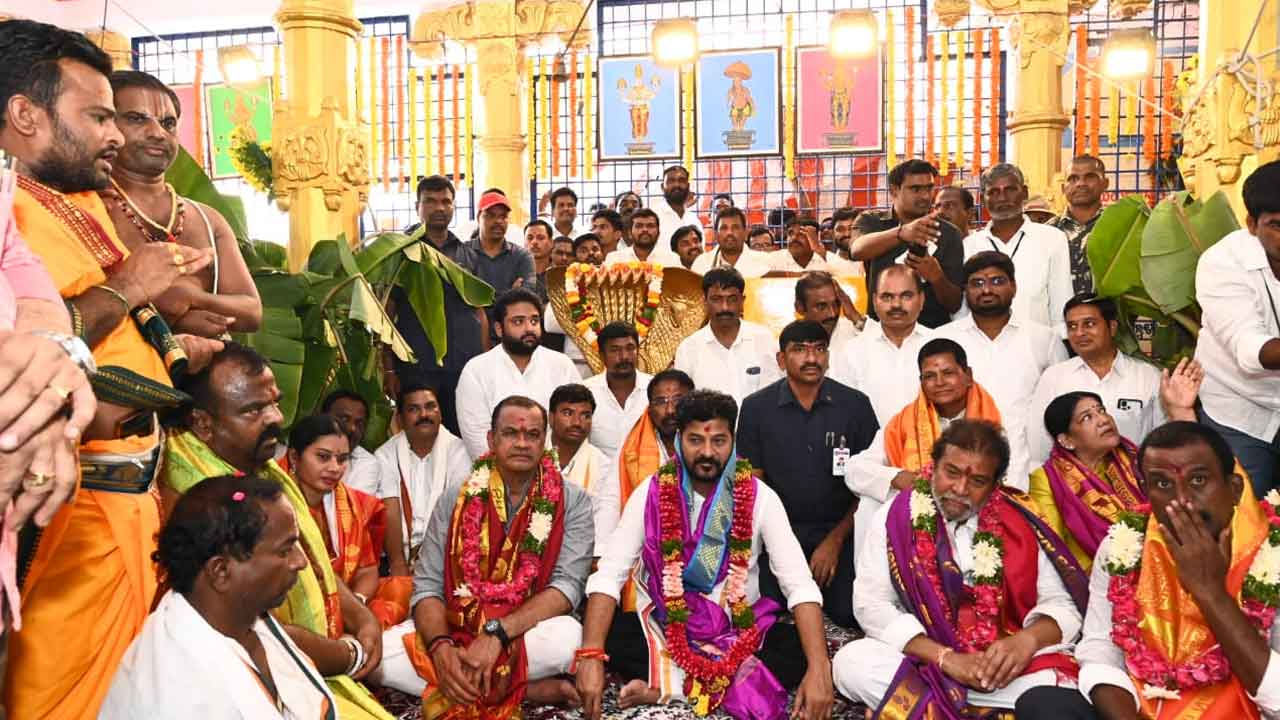 CM Revanth reddy | కురుమూర్తి స్వామికి సీఎం రేవంత్‌ రెడ్డి పూజలు