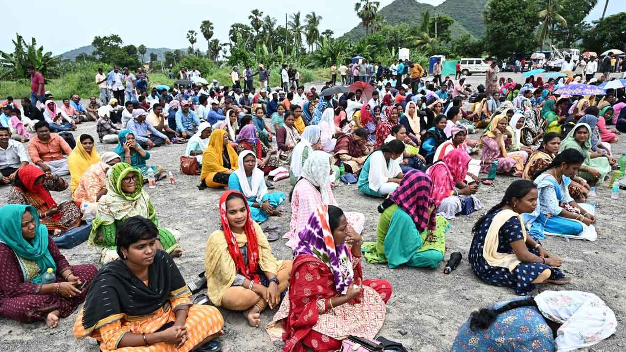 కాంట్రాక్ట్‌ ఉద్యోగులను క్రమబద్ధీకరించండి