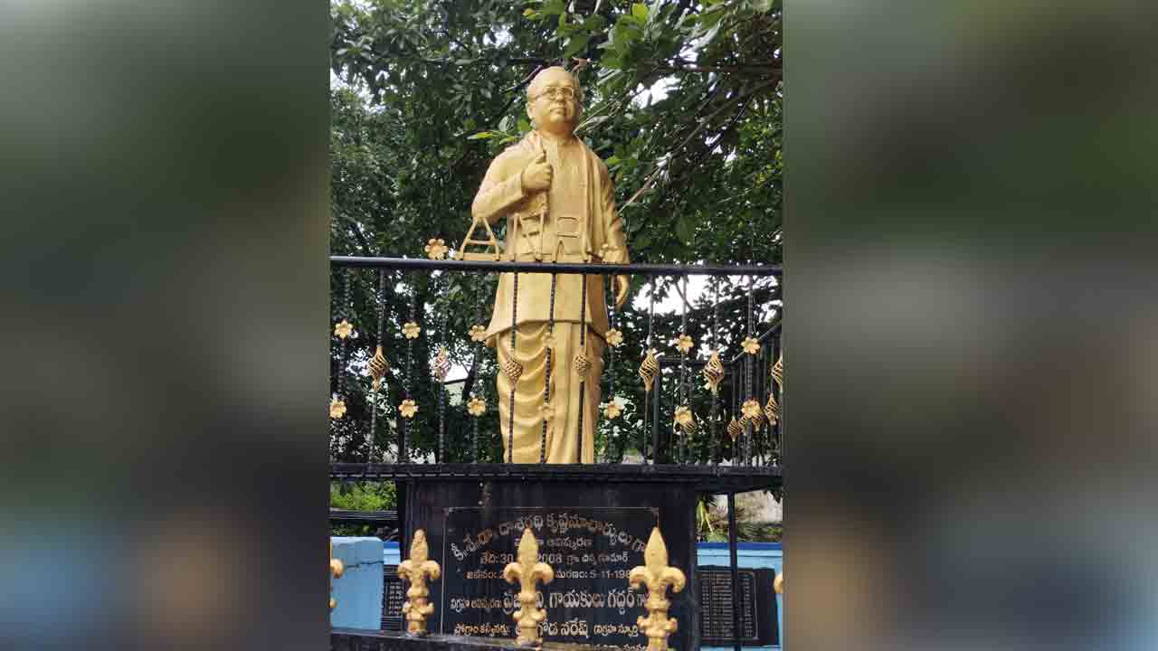 Dasarathi Krishnamacharya | దాశరథిని మరిచిన కాంగ్రెస్ పాలకులు..! ఆయన వర్ధంతిన దండేసేవారే కరువయ్యారు..!!