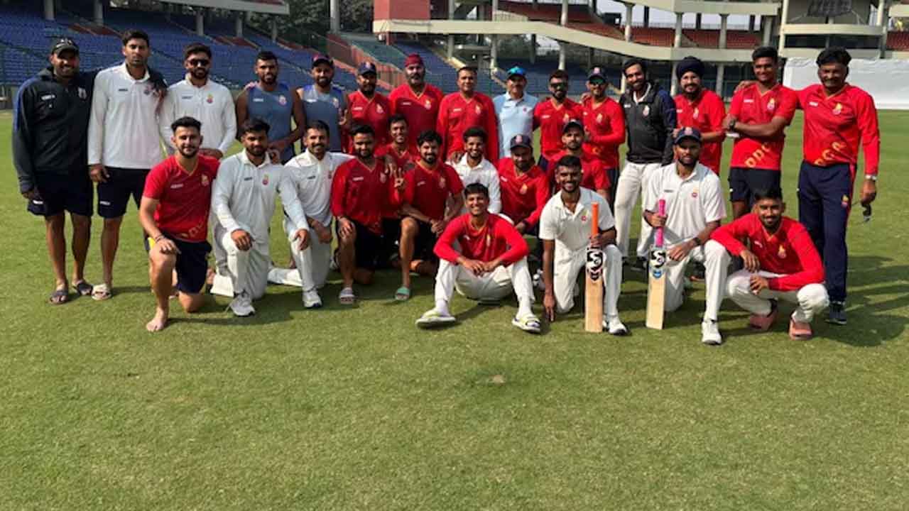 11 మంది బౌలర్లే