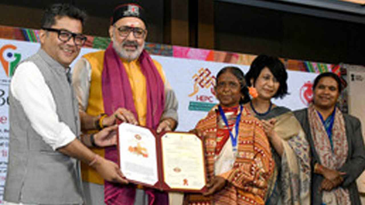 కామారెడ్డి డెయిరీ కాలేజీకి దొడ్ల డెయిరీ 4 కోట్ల విరాళం