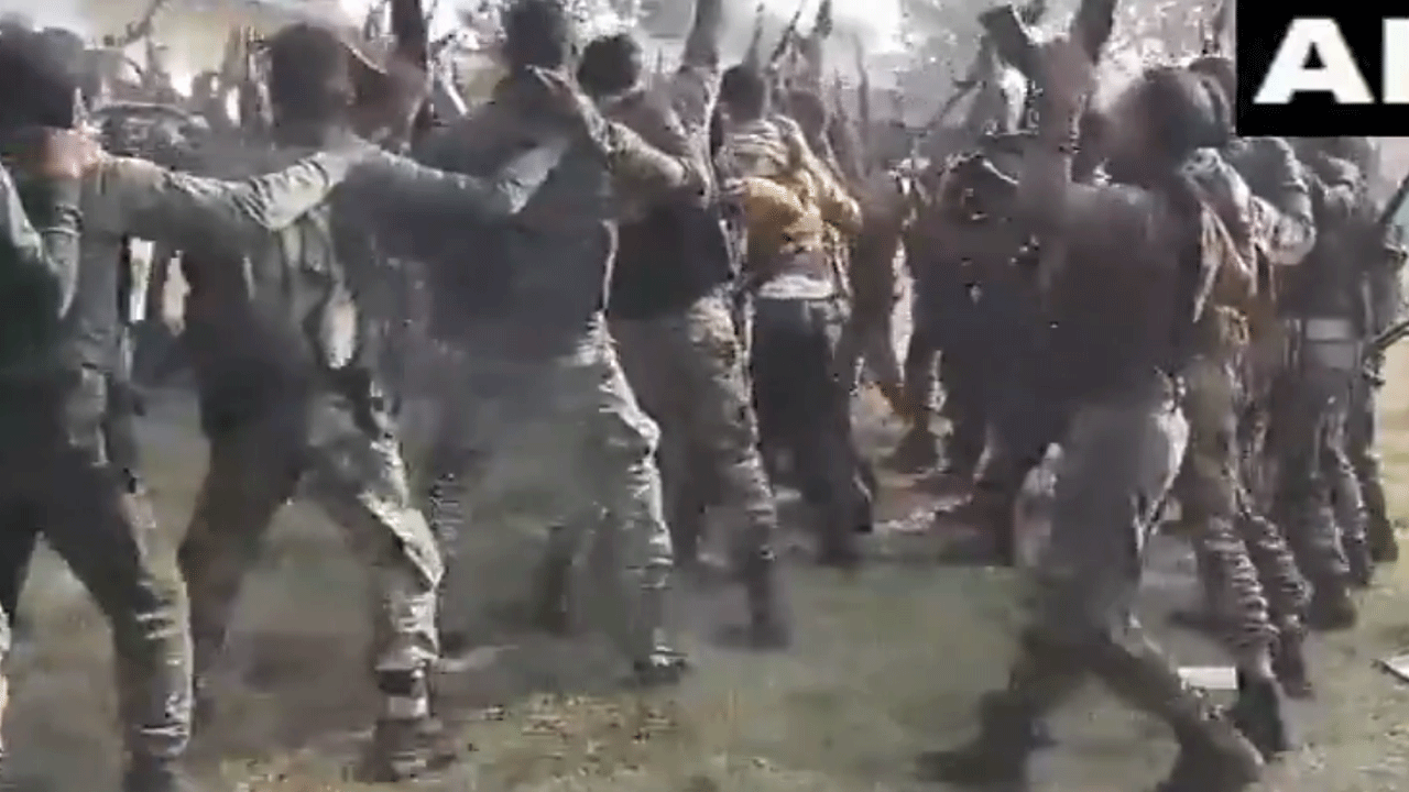 Chhattisgarh: 10 మంది న‌క్స‌ల్స్ హ‌తం.. డ్యాన్స్ చేసిన‌ డీఆర్‌జీ జ‌వాన్లు.. వీడియో