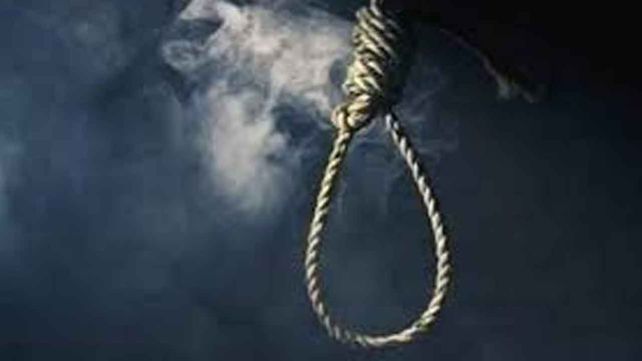 ఆర్థిక సమస్యలతో.. రైతు ఆత్మహత్య