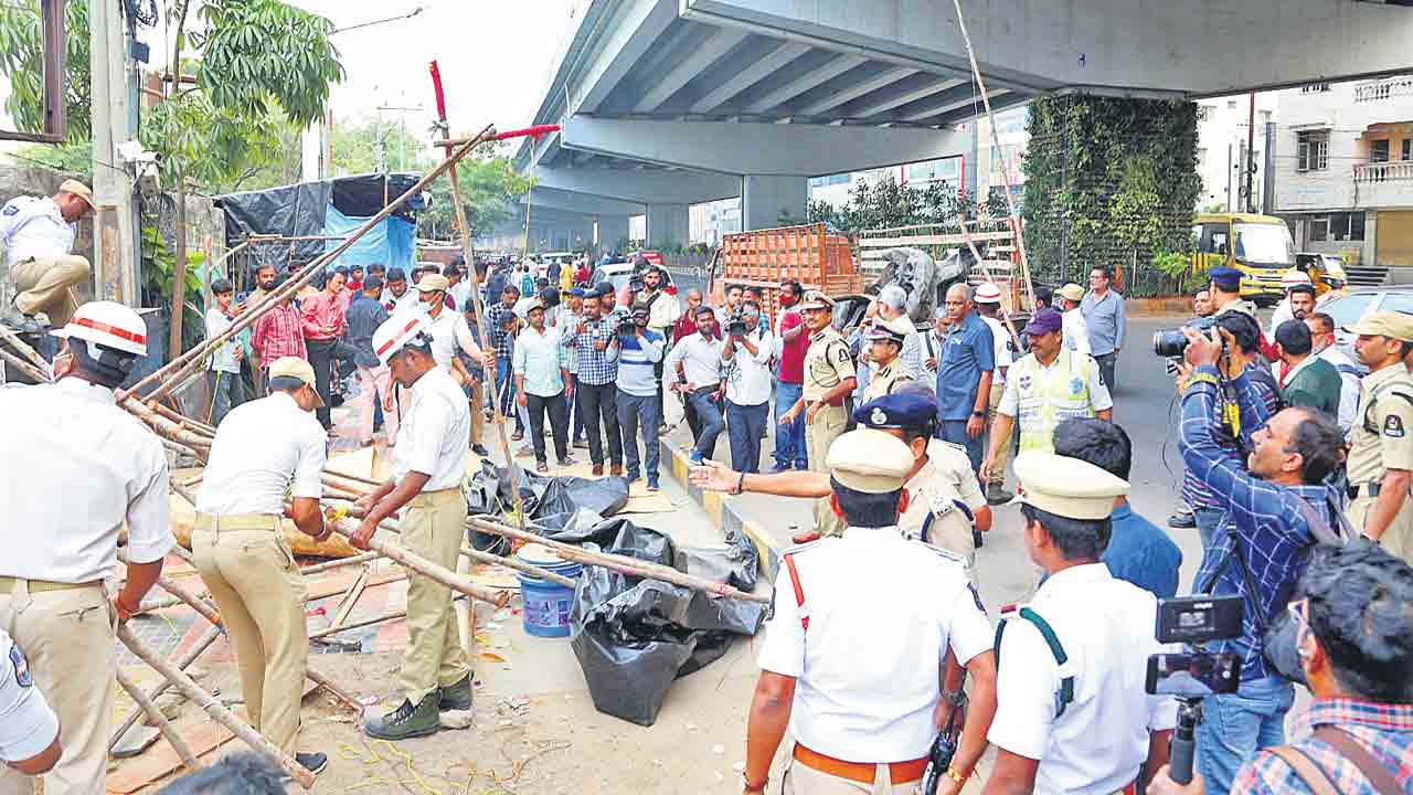 ట్రాఫిక్ నియంత్రణకు ఆపరేషన్ రోప్