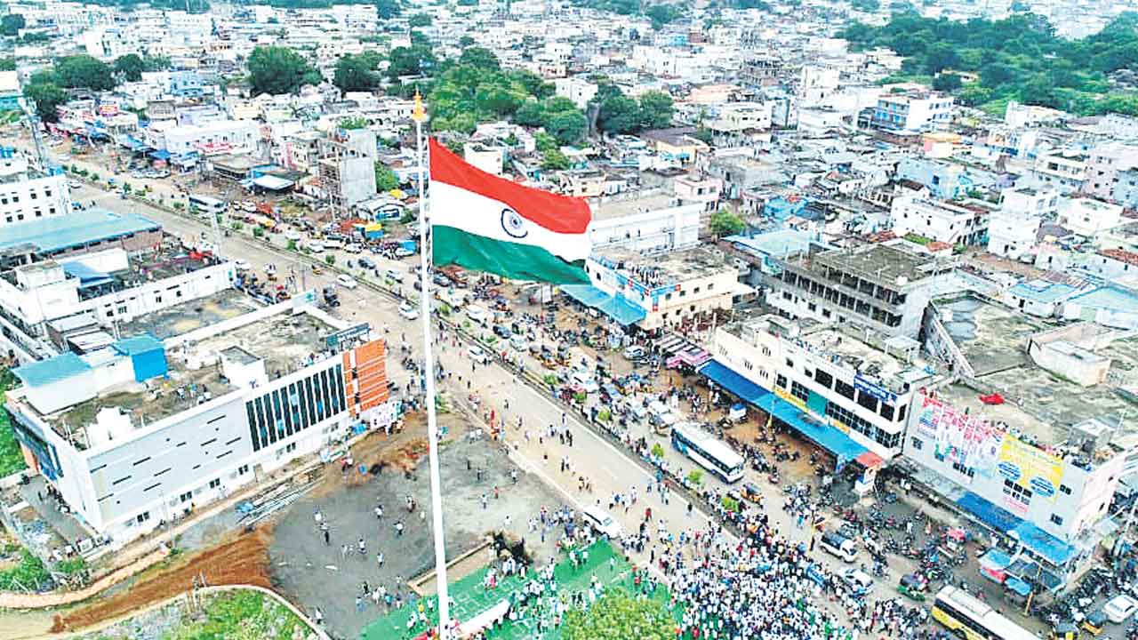 నిధుల్లేవ్.. పనుల్లేవ్.. నిర్మల్ జిల్లాలో కుంటుపడుతున్న అభివృద్ధి