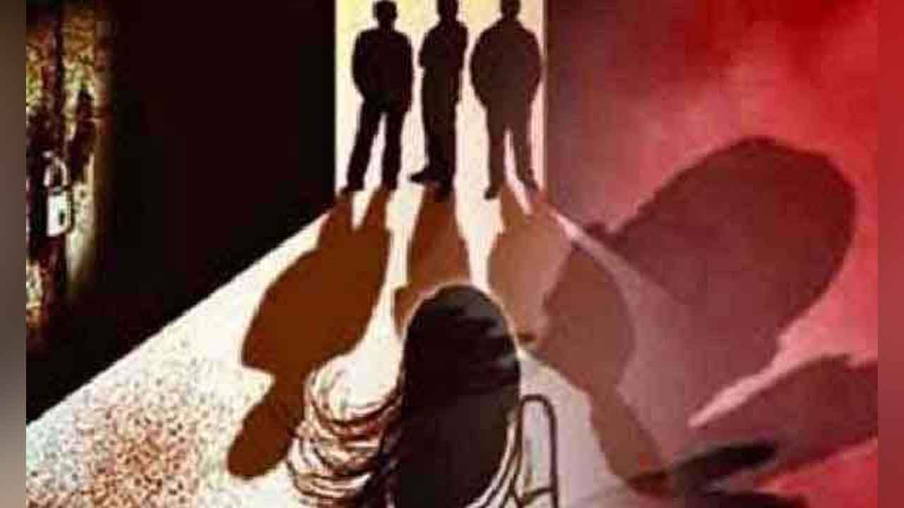 Hyderabad | మధురానగర్ పీఎస్ పరిధిలో దారుణం.. రూమ్‌లో బంధించి మహిళపై సామూహిక లైంగిక దాడి