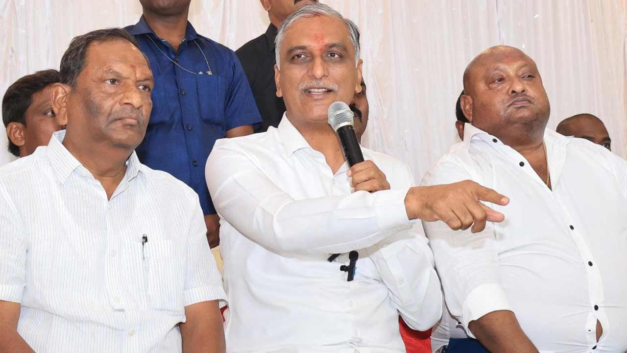 Harish Rao | కూలిపోయిన కాళేశ్వరం నుంచి హైదరాబాద్‌కు నీళ్లు ఎలా ఇస్తావ్‌.. సీఎం రేవంత్‌రెడ్డిని నిలదీసిన హరీశ్‌రావు