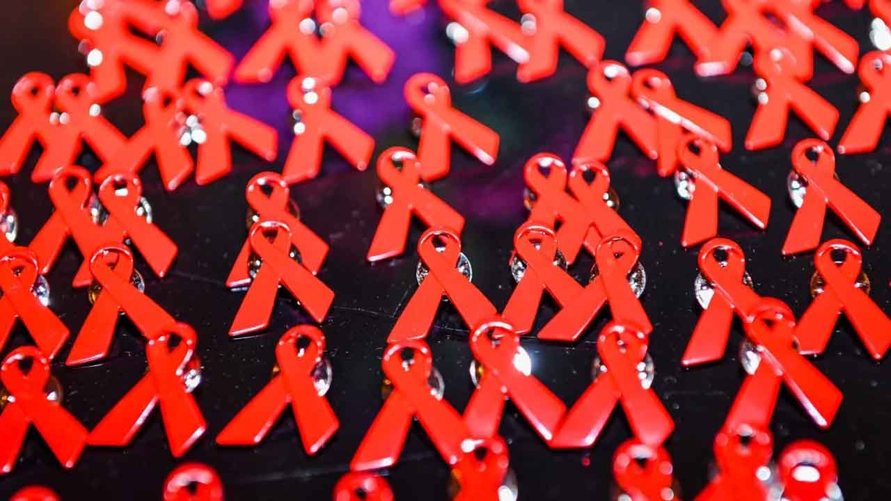 హెచ్‌ఐవీకి త్వరలో టీకా!