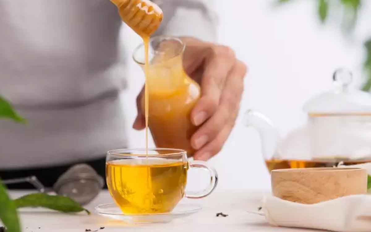 Honey Water | తేనె నీళ్ల‌ను రోజూ తాగుతున్నారా.. అయితే జాగ్ర‌త్త‌.. ఈ పొర‌పాట్లు చేయ‌కండి..!