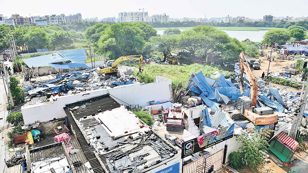 HYDRAA | హైడ్రాతో స్థానిక సంస్థలకు చెక్‌.. పలు శాఖలు నిర్వీర్యం!!