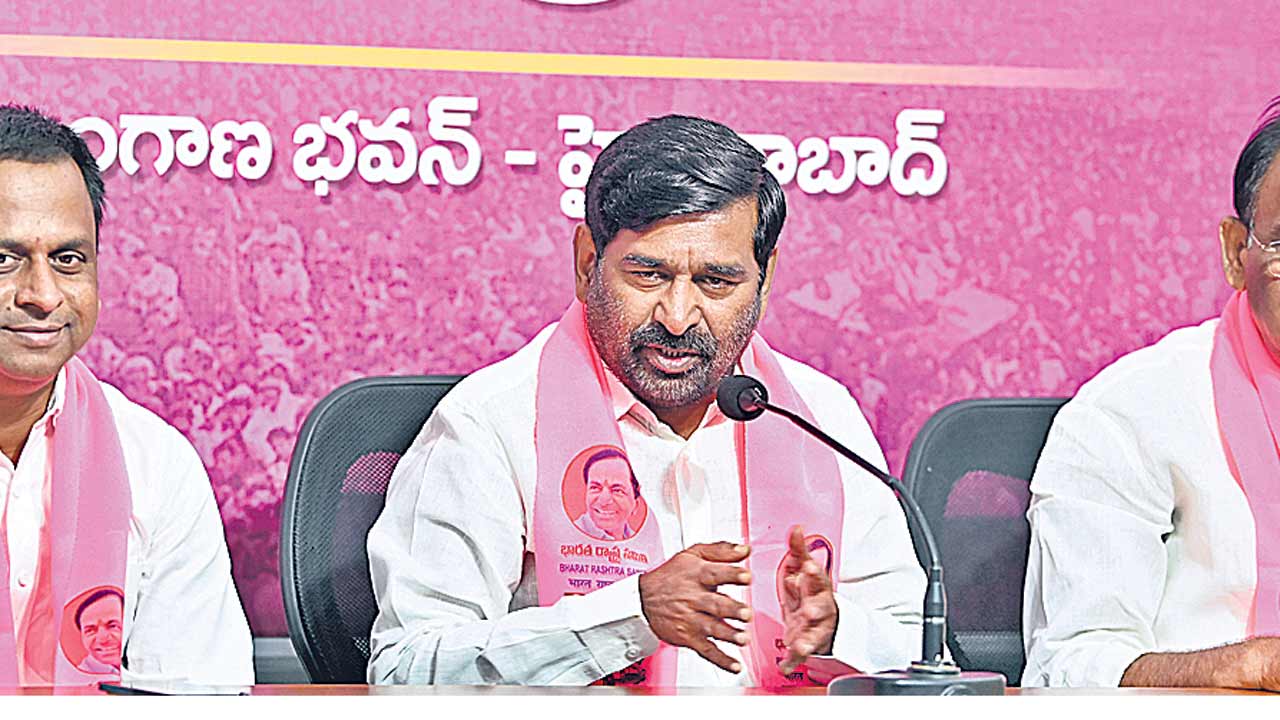 కేసీఆర్‌ నిప్పు.. టచ్‌ చేయలేరు