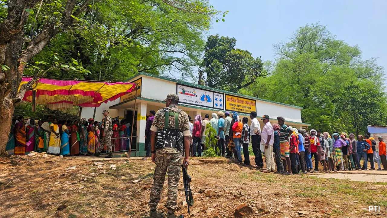Jharkhand Elections | జార్ఖండ్‌లో ప్రారంభమైన తొలి విడత పోలింగ్‌.. తొలి దశలో పైచేయి ఎవరిదో?