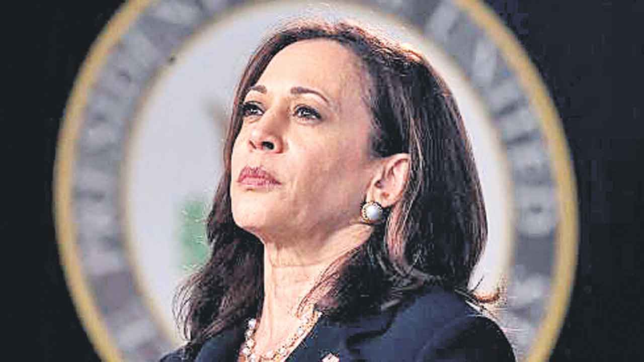 Kamala Harris | ఓడినా.. స్ఫూర్తి నింపిన కమల!