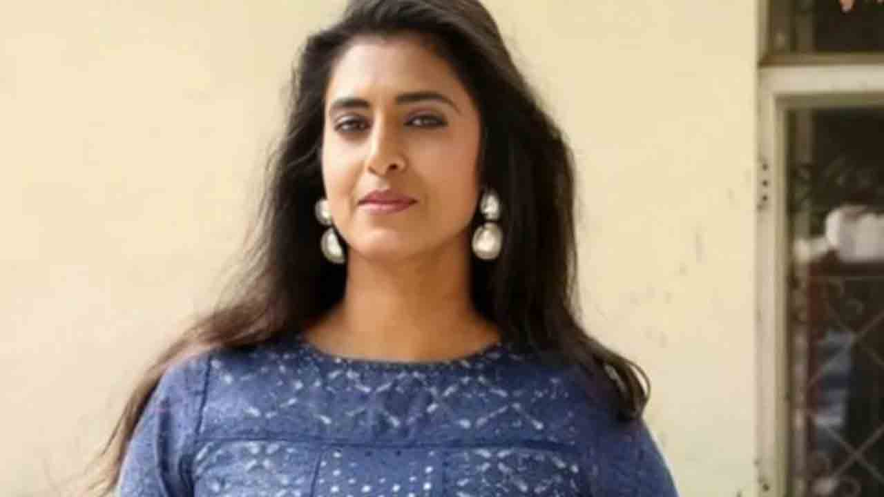 Kasthuri Arrest | నటి కస్తూరి అరెస్ట్.. చెన్నైకి తరలిస్తున్న పోలీసులు