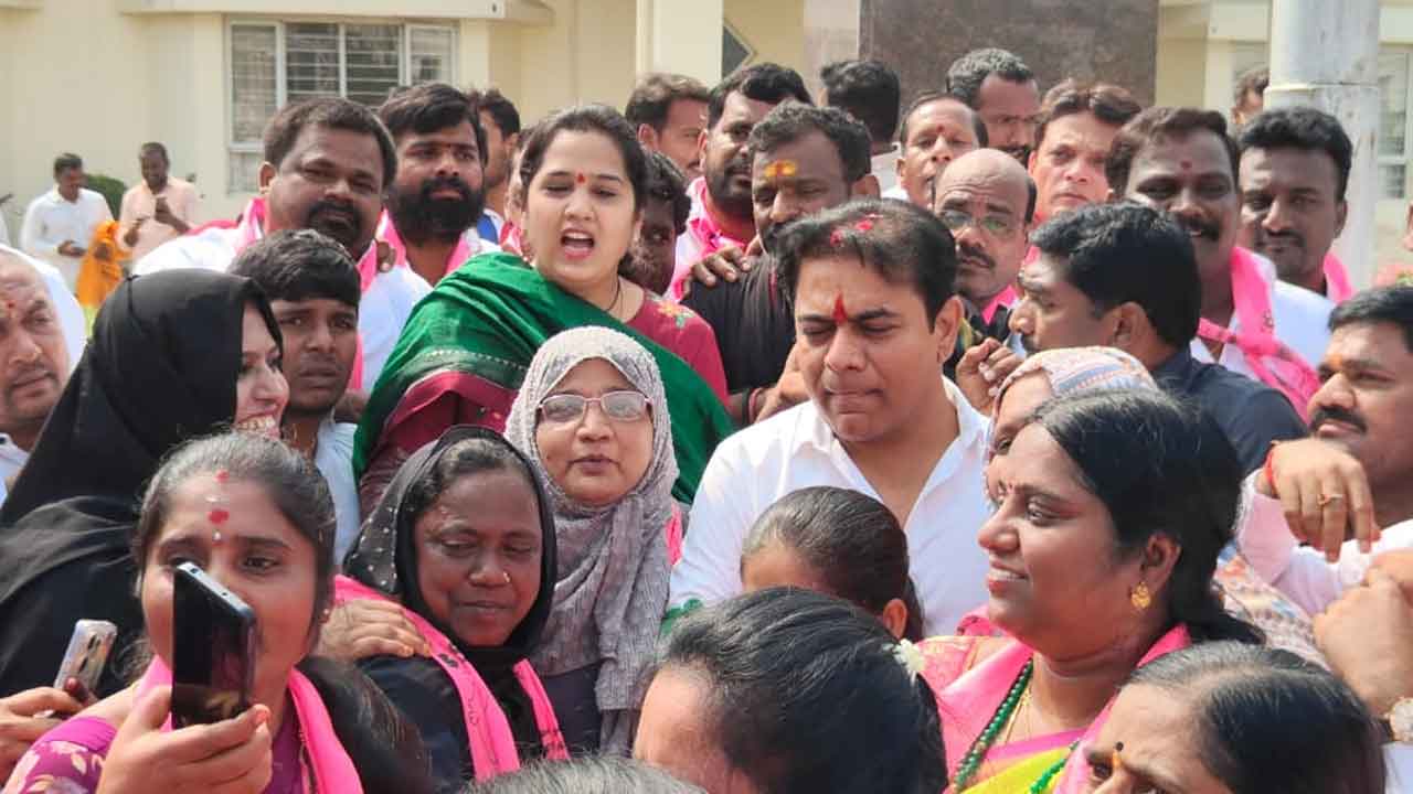 KTR | పటాన్‌చెరు చేరుకున్న కేటీఆర్‌.. ఘన స్వాగతం పలికిన బీఆర్‌ఎస్ శ్రేణులు