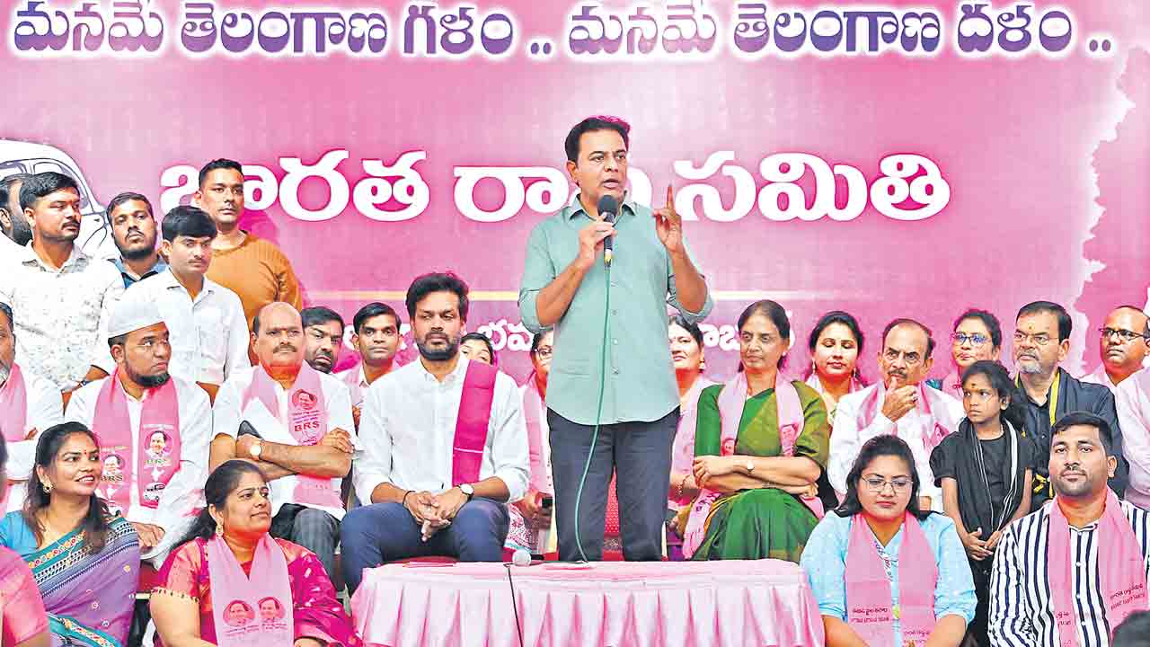 బీఆర్‌ఎస్‌కు జై కొట్టి.. గులాబీ కండువా కప్పుకొని..