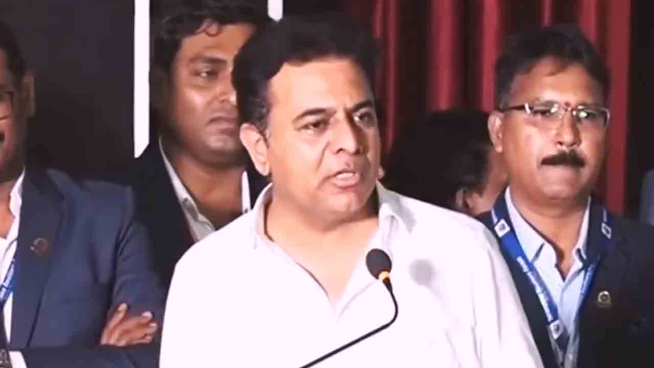 KTR | ఢిల్లీకి మూటలు మోసుడు కాదు రైతుల గోస చూడు.. సీఎం రేవంత్రెడ్డికి కేటీఆర్ హితవు