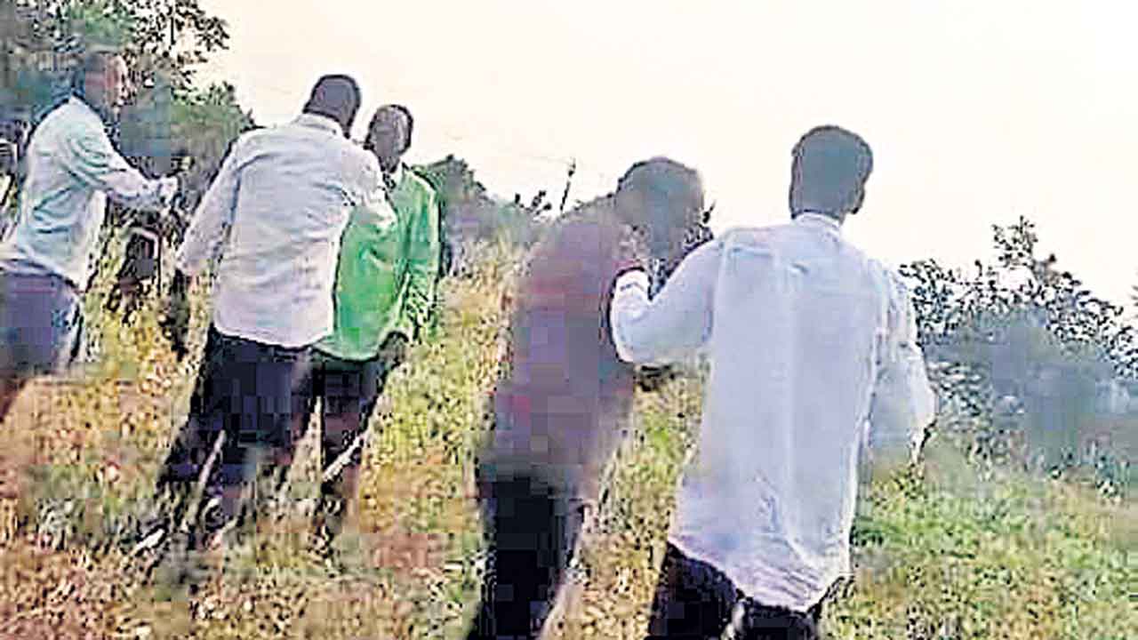 కాంగ్రెసోళ్ల భూకబ్జాపై ఎస్పీ సీరియస్‌