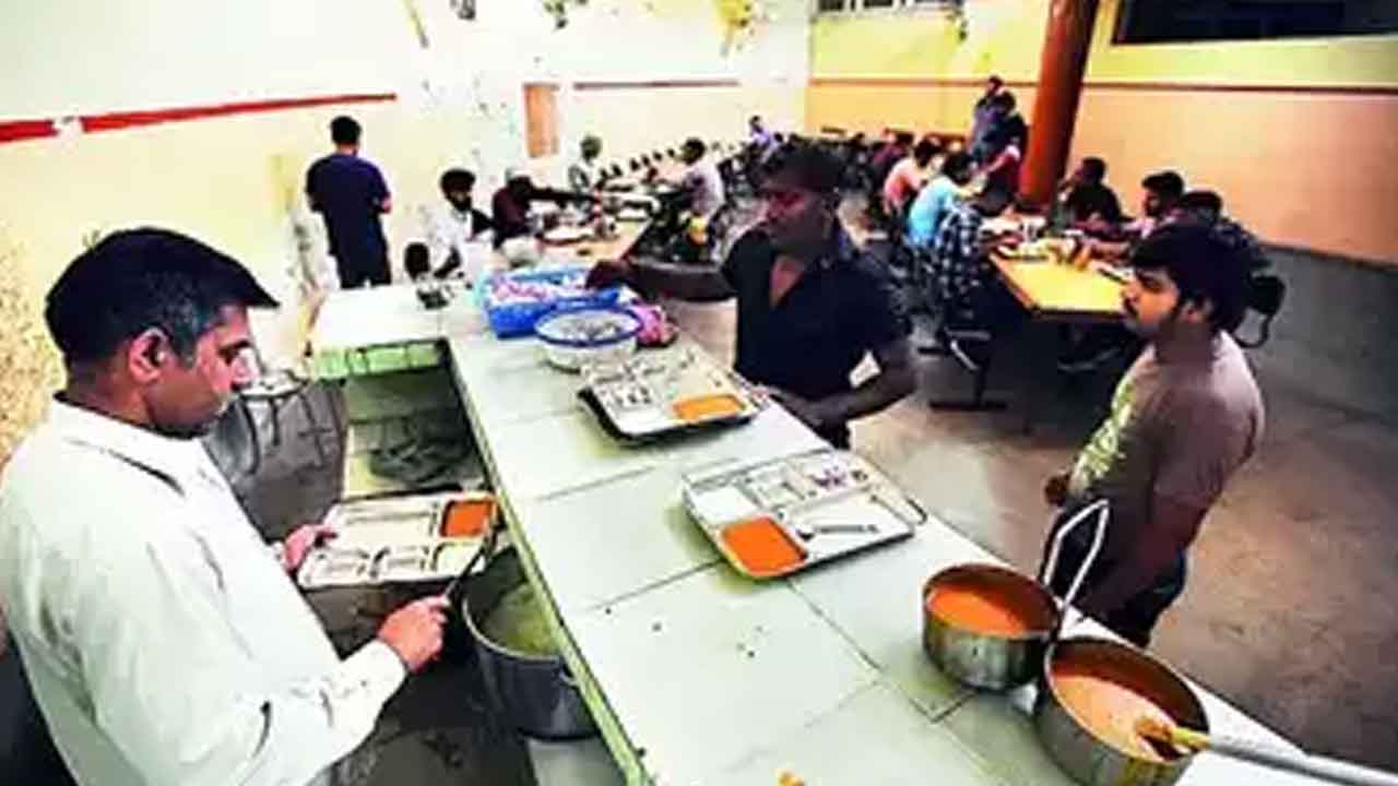 పోరాటంతోనే మెస్‌చార్జీల పెంపు: యూటీఎఫ్‌