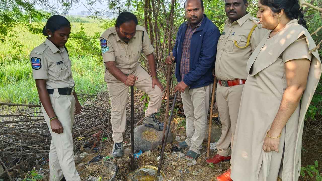 గుప్పుమంటున్న గుడుంబా