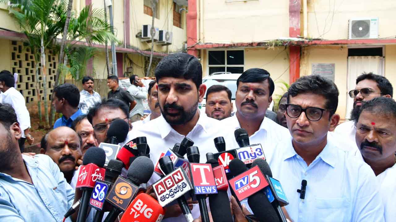 Padi Kaushik Reddy | బీసీ కమిషన్‌ మీద కాంగ్రెస్‌ పార్టీకే నమ్మకం లేదు : పాడి కౌశిక్‌రెడ్డి