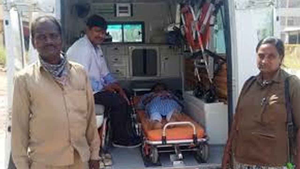 ఉదారత చాటుకున్న ఆర్టీసీ సిబ్బంది