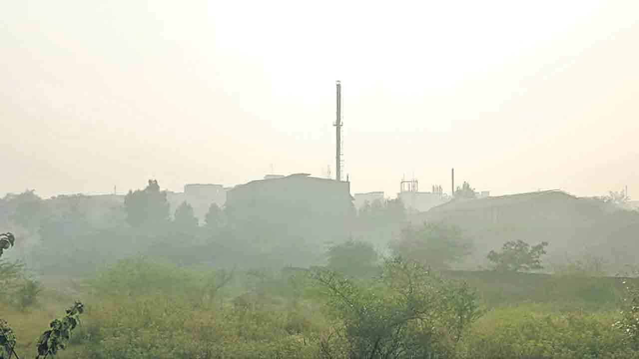 కమ్మేసిన కాలుష్య పొగ