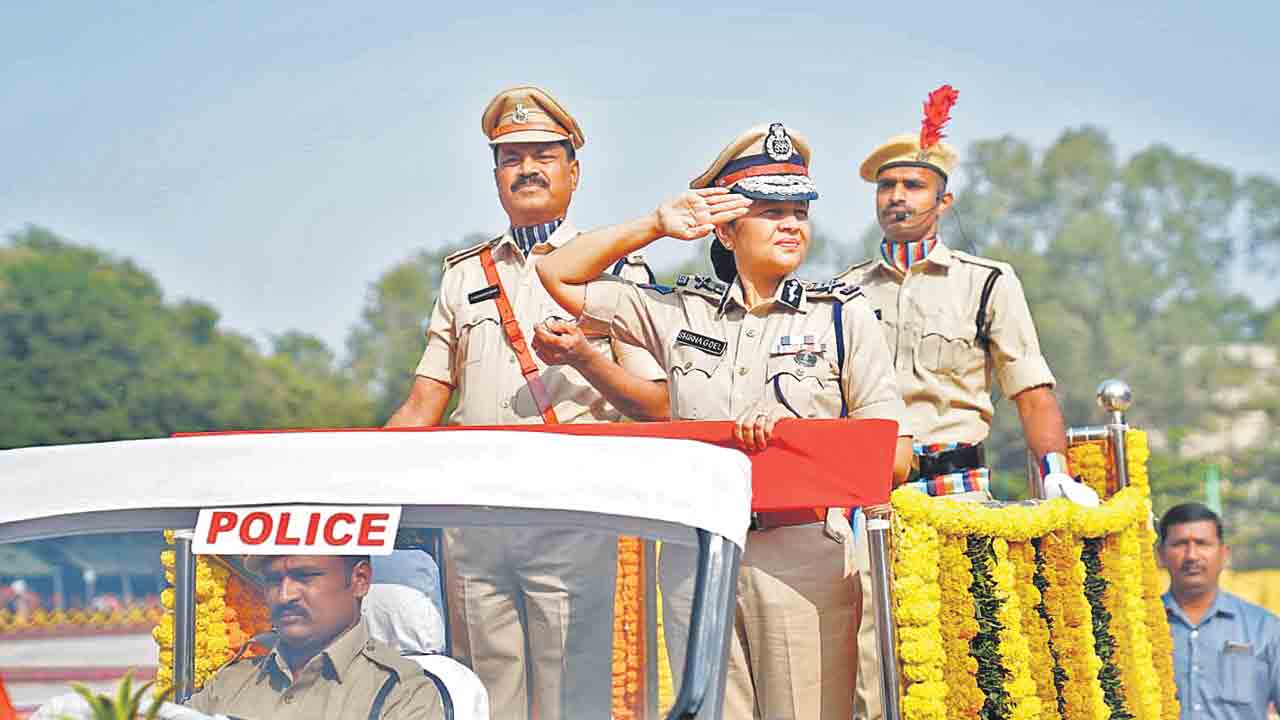 Shikha Goel | ప్రజా సేవకు అంకితం కండి: సీఐడీ డీజీ షికా గోయల్‌