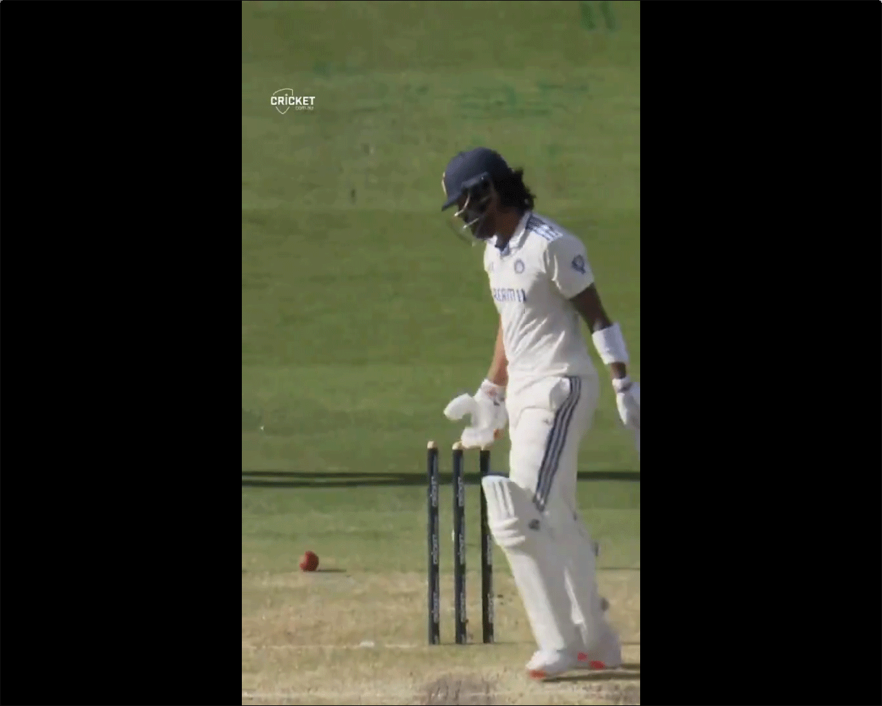 KL Rahul Bowled: కుప్ప‌కూలిన ఇండియా-ఏ టాపార్డ‌ర్‌.. కేఎల్ రాహుల్ క్లీన్ బౌల్డ్‌.. వీడియో