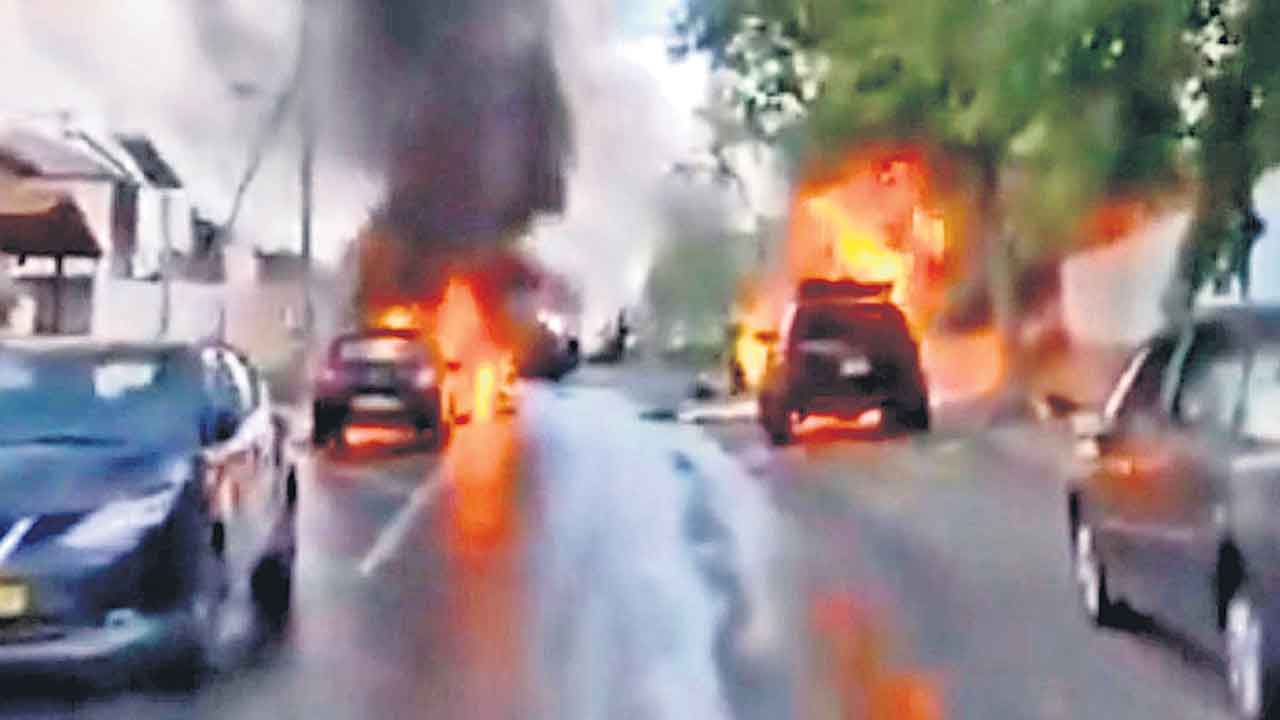 ఇజ్రాయెల్‌పై హెజ్బొల్లా రాకెట్ల వర్షం