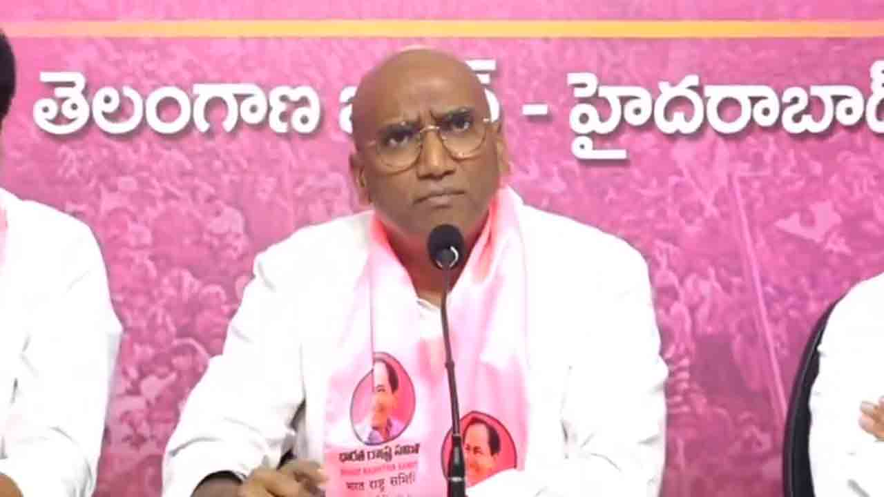 RS Praveen Kumar | కొండా సురేఖ దంప‌తుల అఘాయిత్యాల‌కు గెస్ట్ హౌస్‌ల గోడ‌లే సాక్ష్యం.. ఆర్ఎస్ ప్రవీణ్ కుమార్ సంచలన వ్యాఖ్యలు